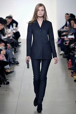 Look 10